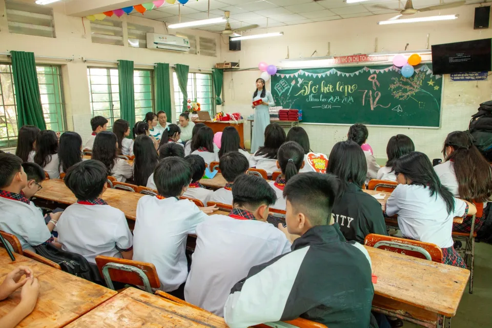 Sinh viên học tiếng Anh tại Lê Thị Huỳnh Như